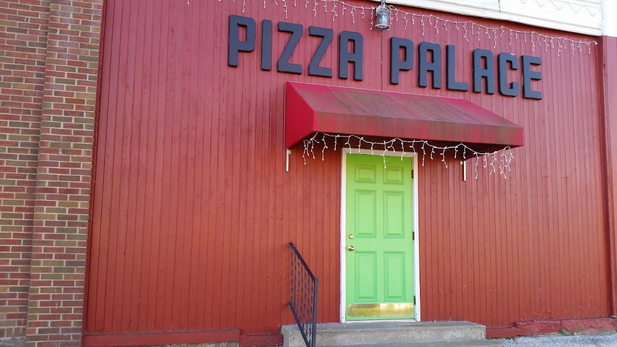 Pizza Palace photo 1
